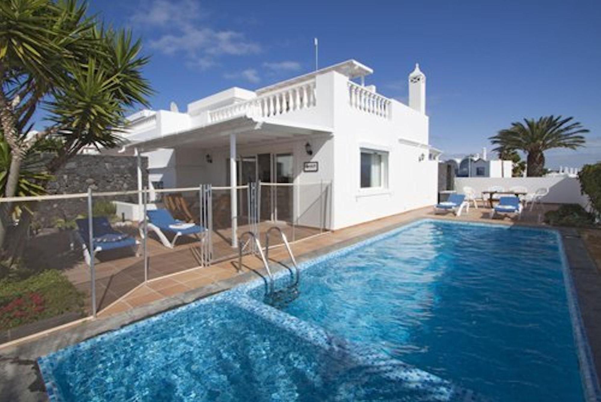 Lovely Los Mojones Villa Casa Jasmine Heated Pool Short Walk To Beach Puerto Del Carmen Puerto del Carmen  Exterior photo